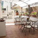 Donna Rosa 4*