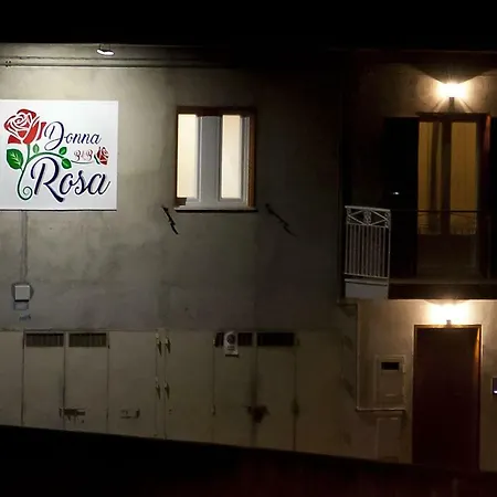 Donna Rosa ベッド・アンド・ブレックファスト 4*