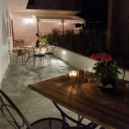 Donna Rosa Bed & Breakfast 4*