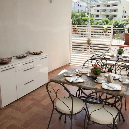 Donna Rosa Bed & Breakfast