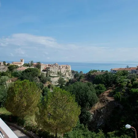 Donna Rosa Bed & Breakfast 4*